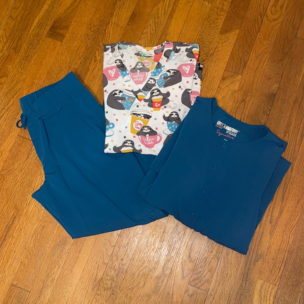 Woman’s scrubs